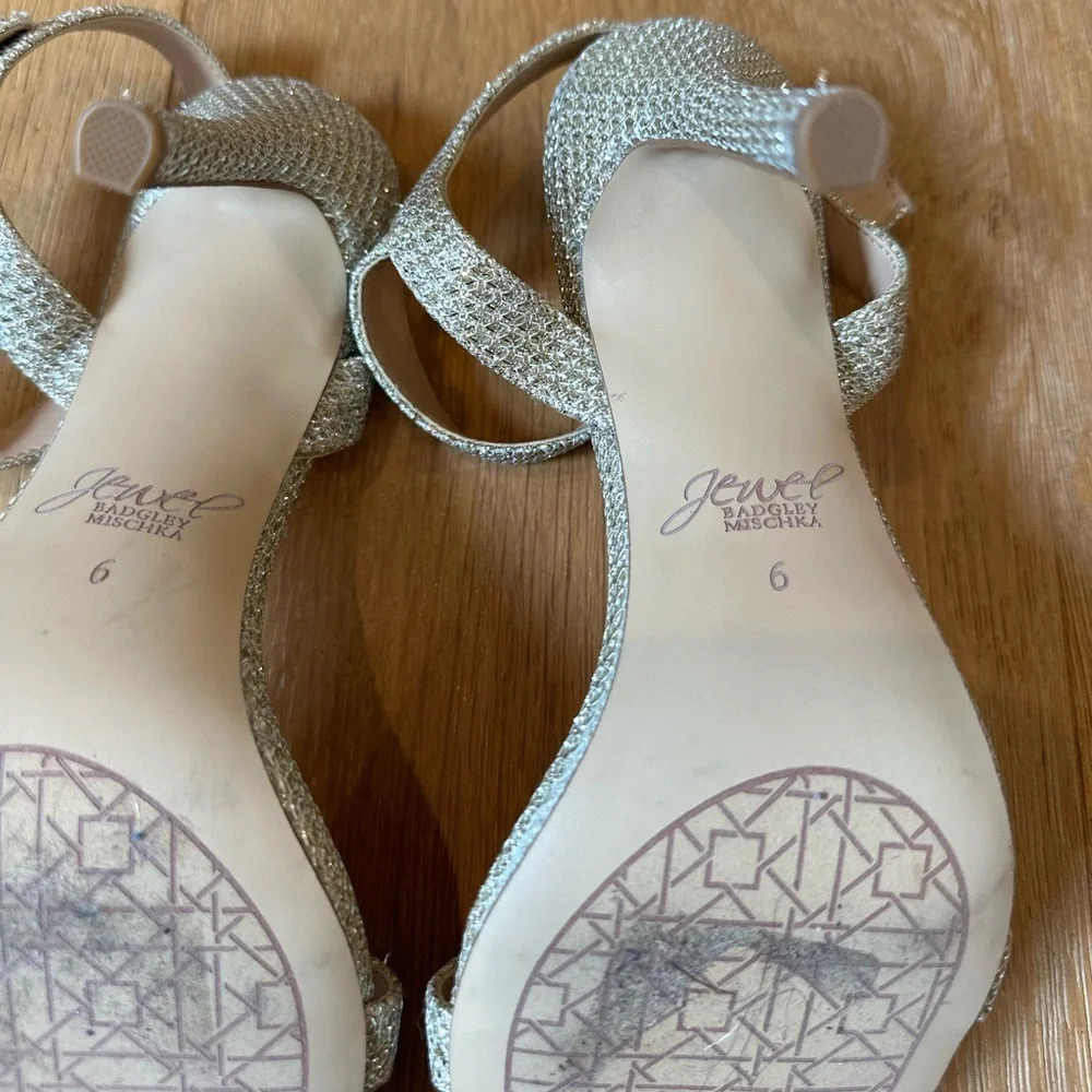 Jewel Badgley Mischka Glitter Alina sandal special occasion wedding shoe - Picture 10 of 11